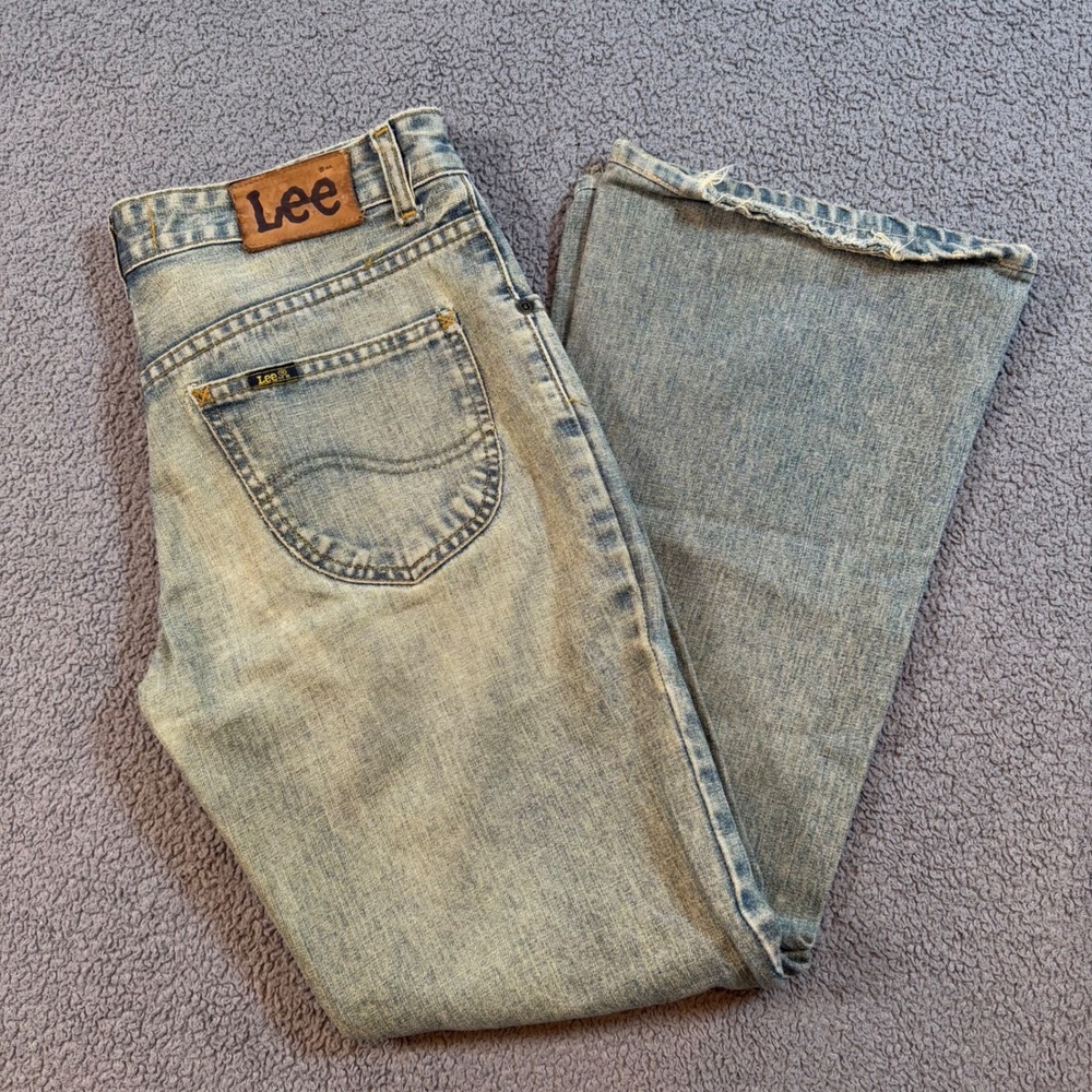 Lee Felton Vintage Flared Jeans Light Wash Denim 100 Cotton 28x32 Distressed